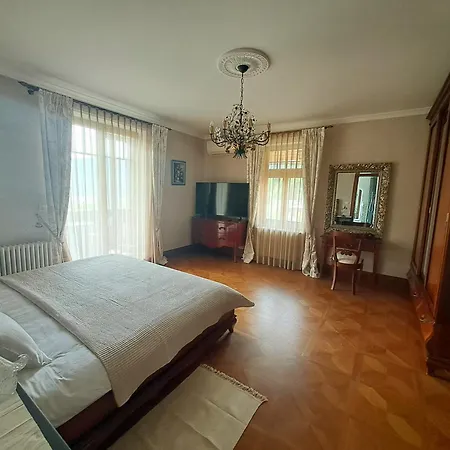 Bella Vista Apartment