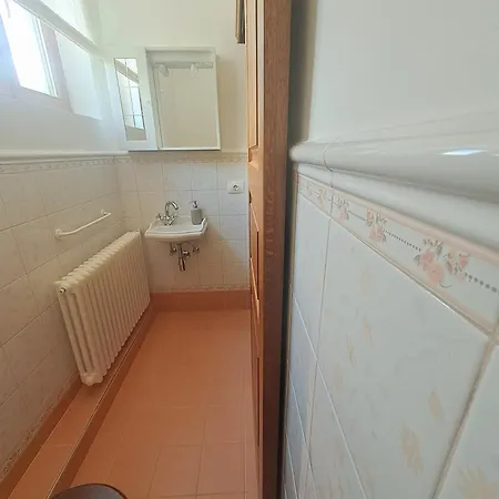 Bella Vista Apartment *