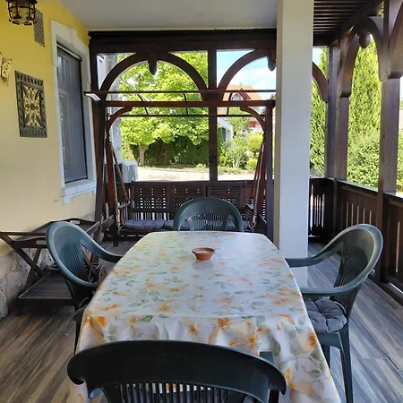 Bella Vista *