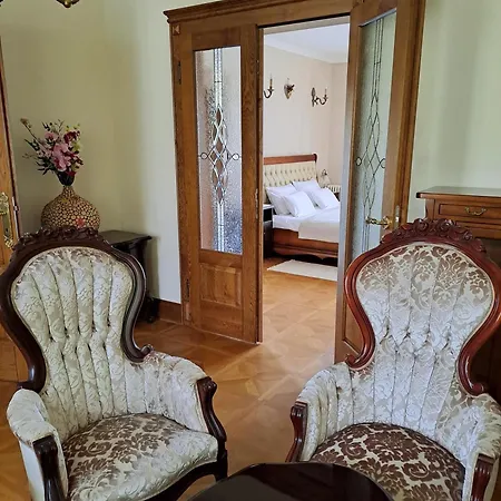 Bella Vista Apartment *