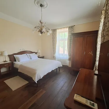 Bella Vista Apartment *